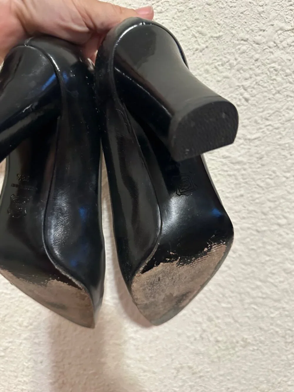 Vintage Gianni Versace Medusa Black Leather Pointed Toe Pumps high heels